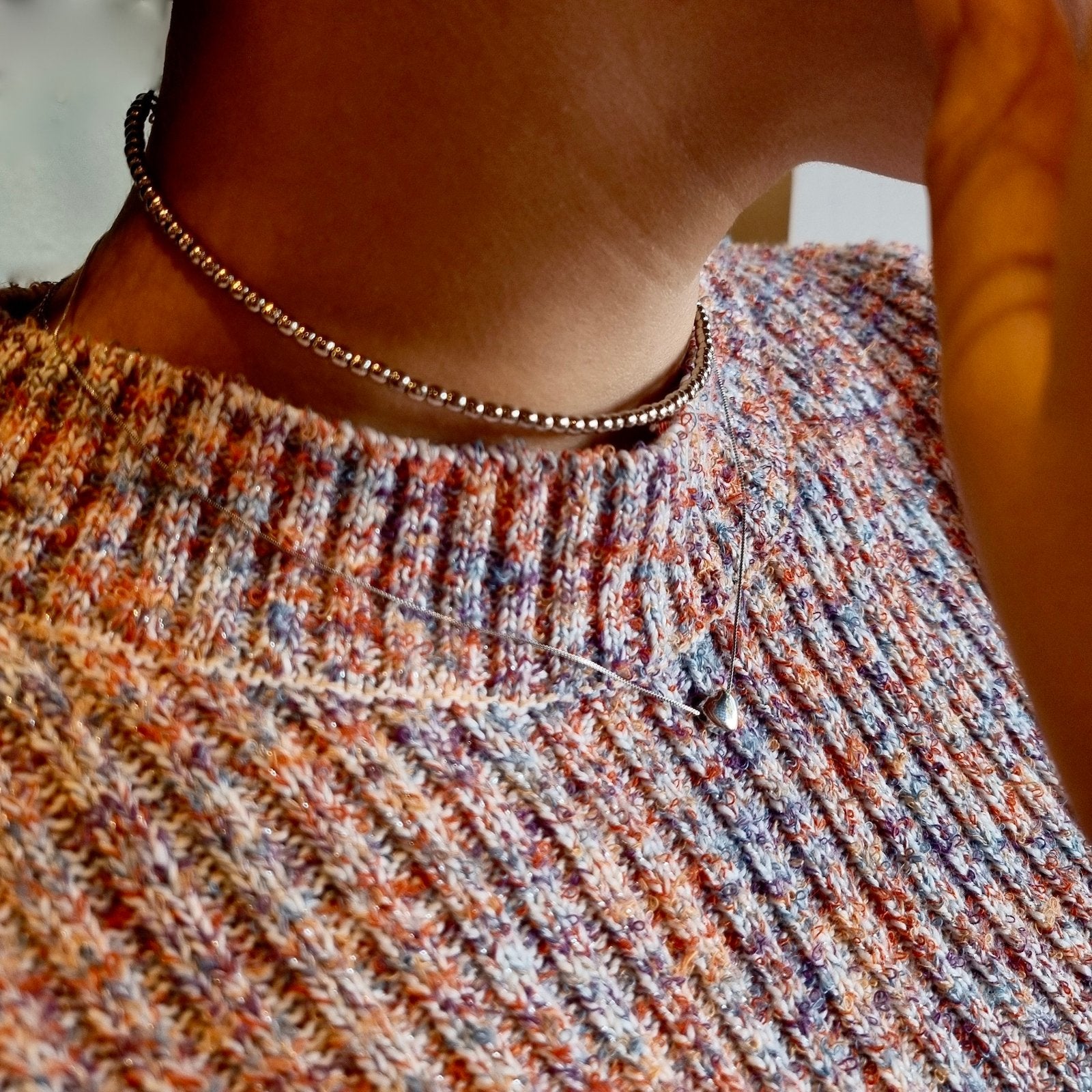 Colar Choker Esferas