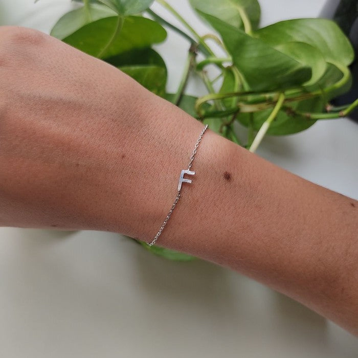 Pulseira Letra de Lado