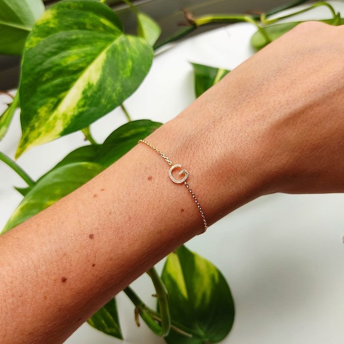 Pulseira Letra de Lado