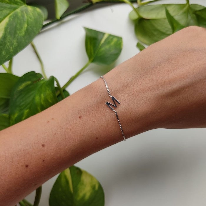 Pulseira Letra de Lado