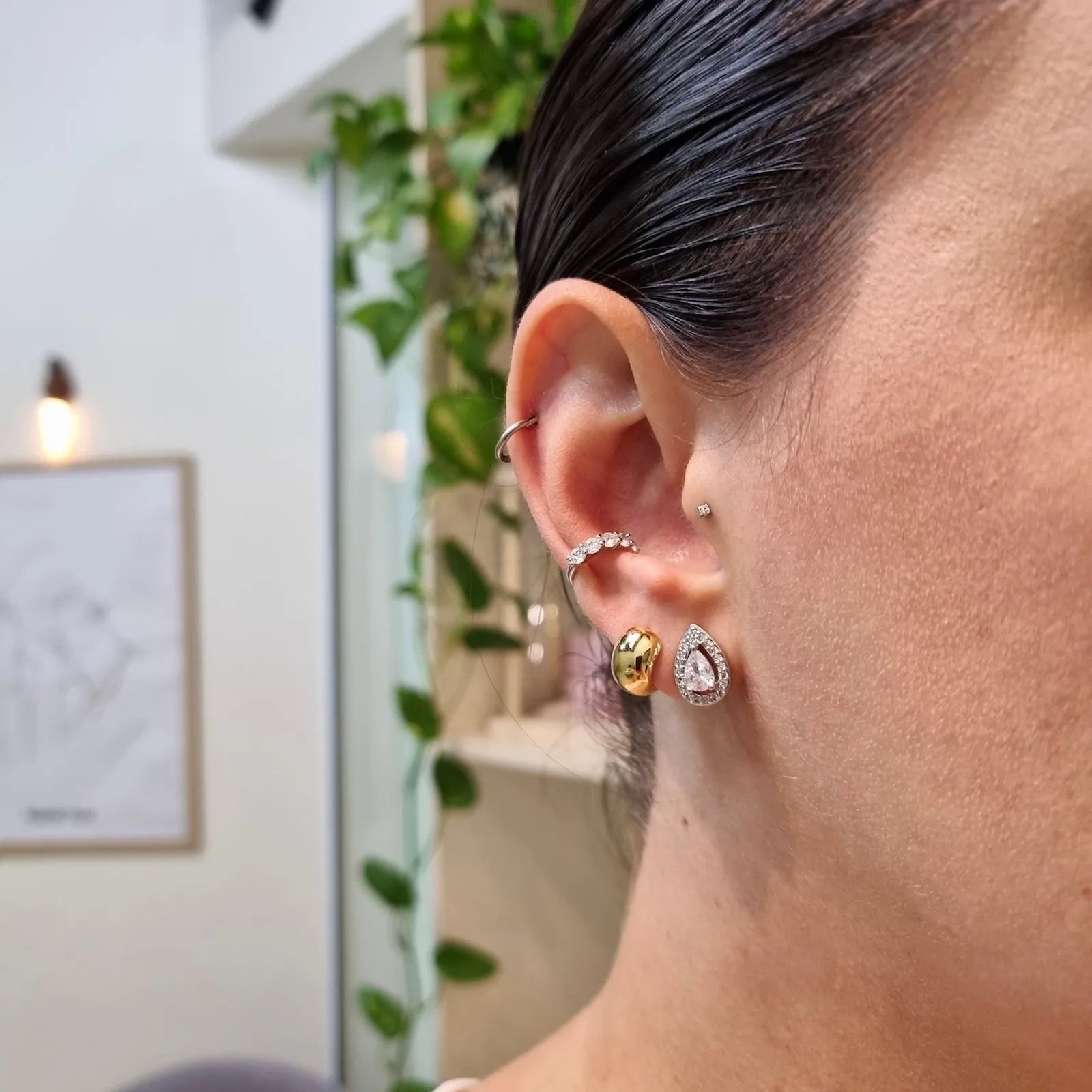 Brinco Gota Cravejado