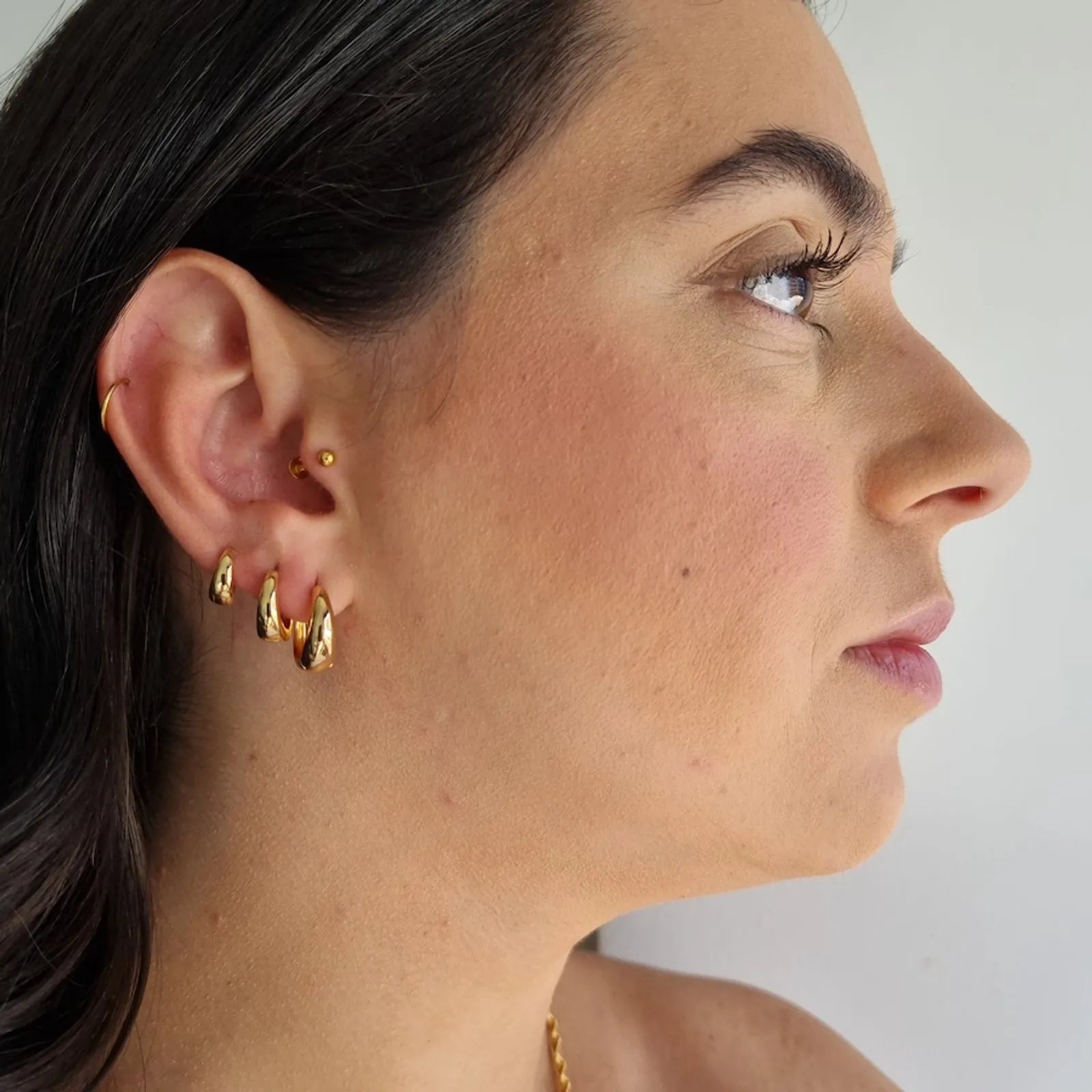 Piercing Bolinha Labret Ouro