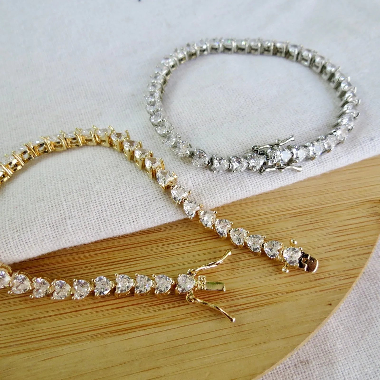 Pulseira Riviera Corações