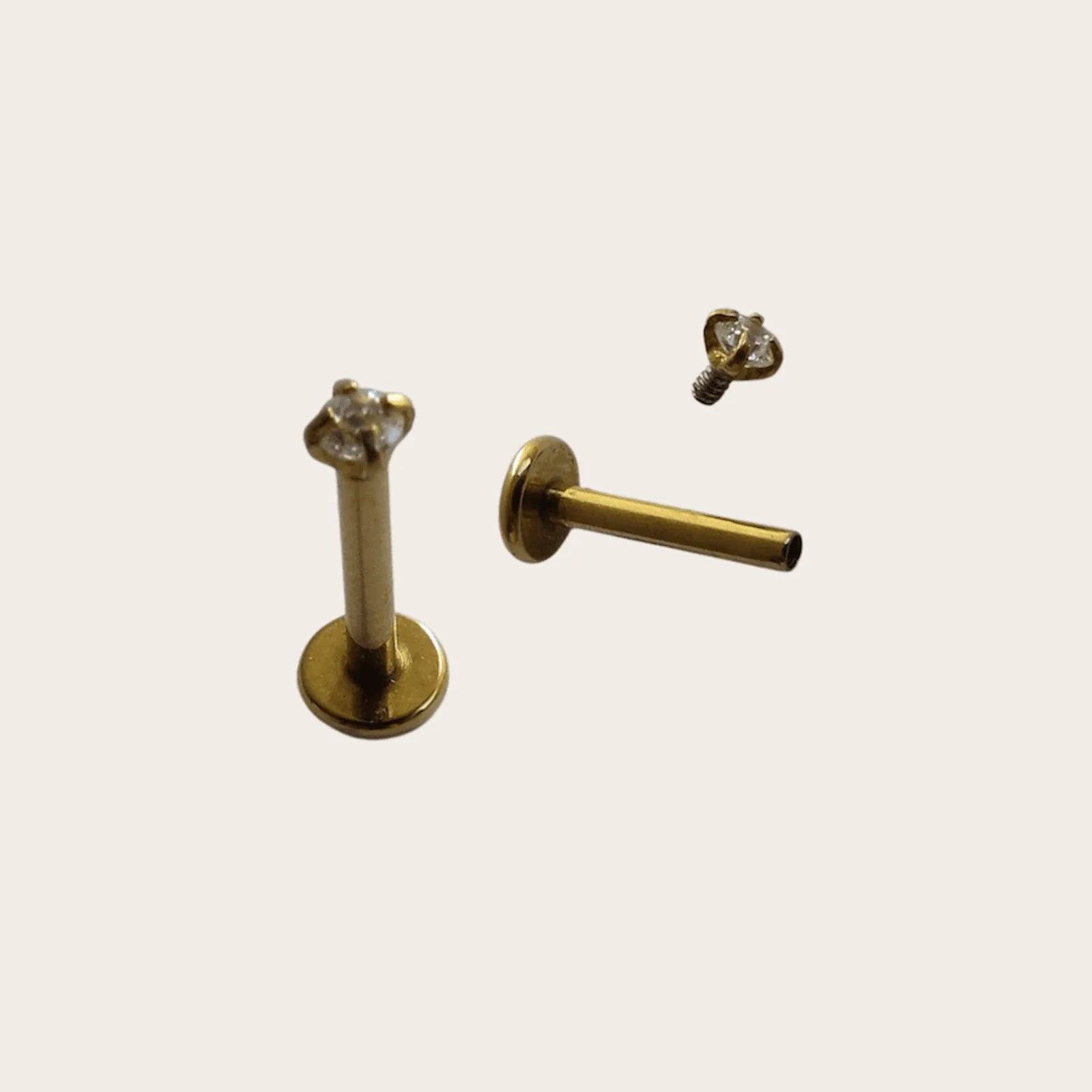 Piercing Ponto de Luz Labret Ouro
