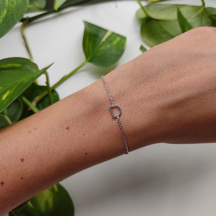 Pulseira Letra de Lado