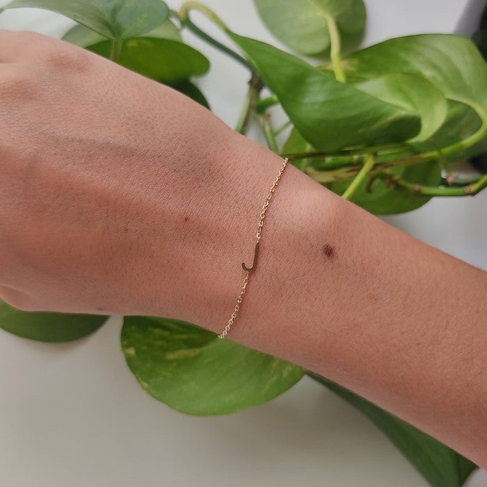 Pulseira Letra de Lado