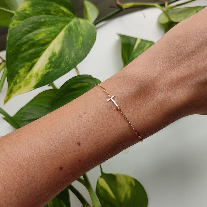 Pulseira Letra de Lado