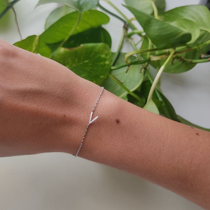 Pulseira Letra de Lado