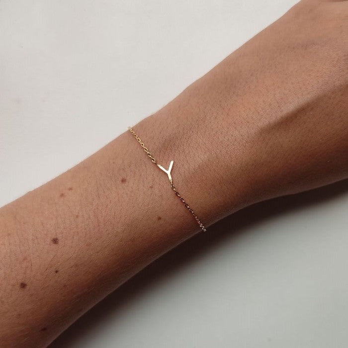 Pulseira Letra de Lado